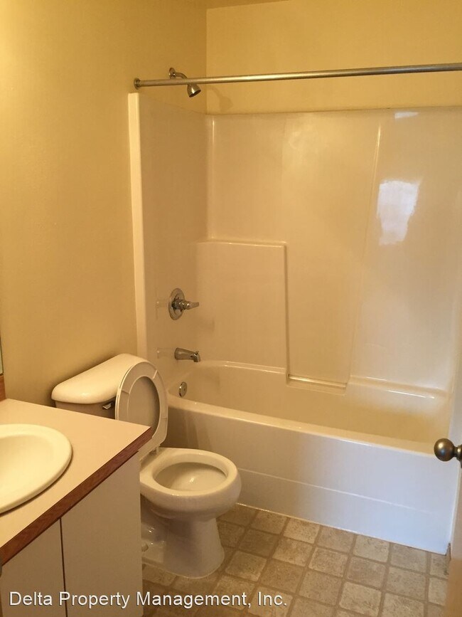 Building Photo - 3017 W Marine View Dr