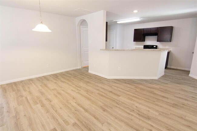 Foto del edificio - 6314 Heffernan St