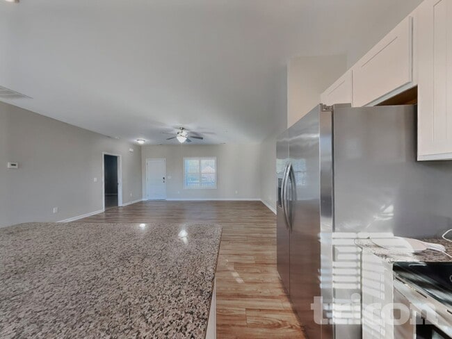 Building Photo - 185 Southern Pl