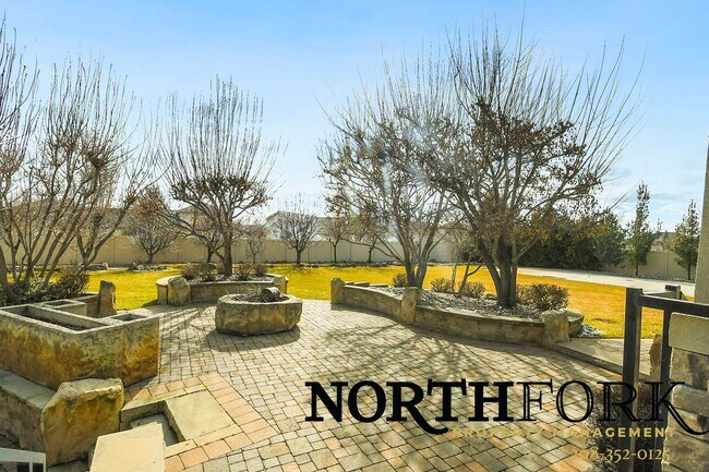 Foto del edificio - 7725 E Stonecastle Dr