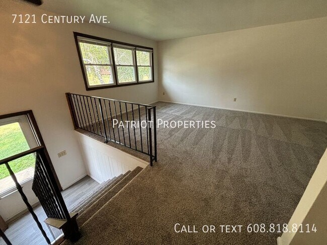 Building Photo - 1721 Century Duplex