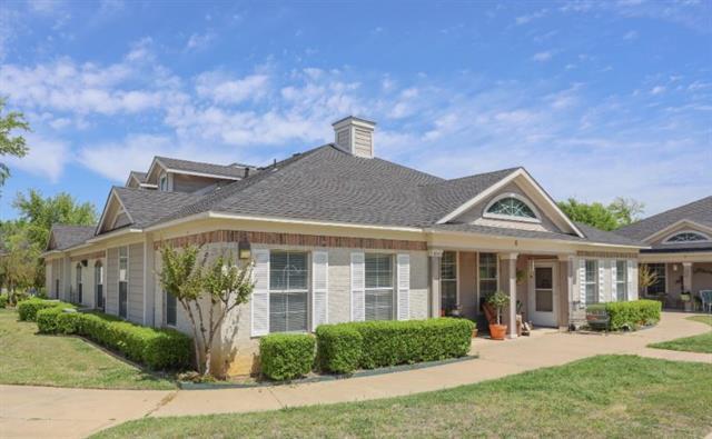 Building Photo - 400 W Glade Rd