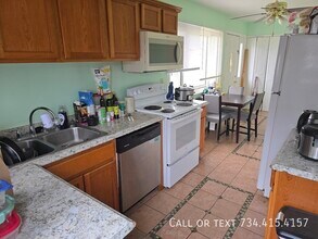 Building Photo - 3130 Woodmanor Ct
