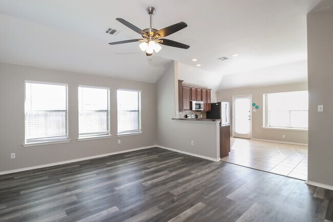 Building Photo - 1203 Toledo Bend Dr