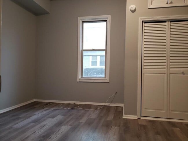 Foto del edificio - Newly Renovated 4 Bedroom, 1 Bath! Ready for Move-In!!!!