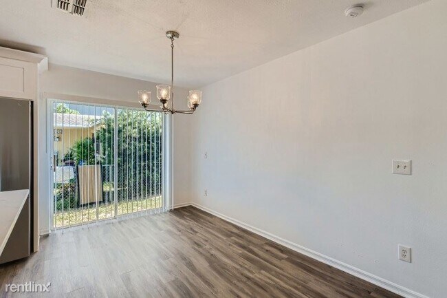 Foto del edificio - 3 br, 2 bath House - 6316 S Adelia Avenue ...