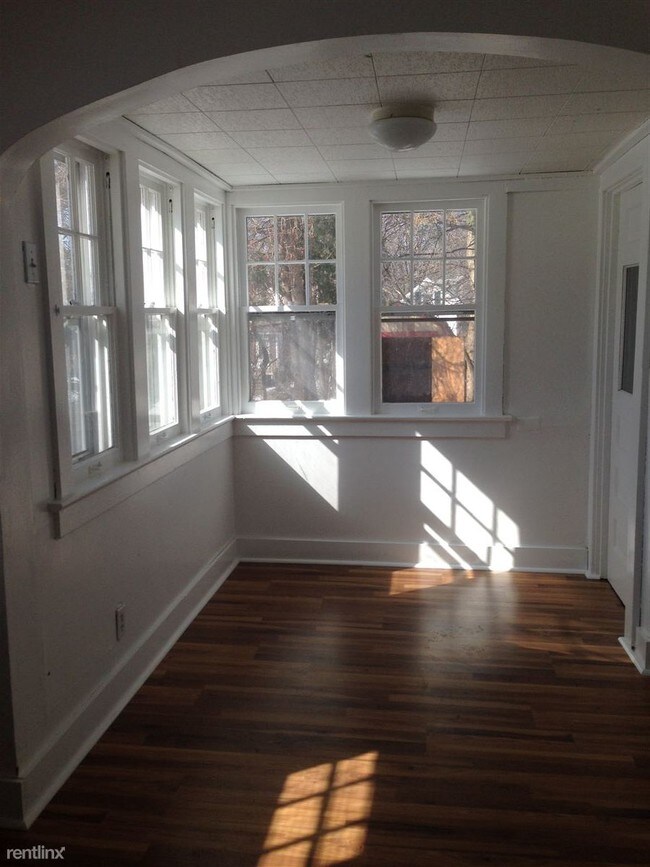 Building Photo - 314 N Gorham St