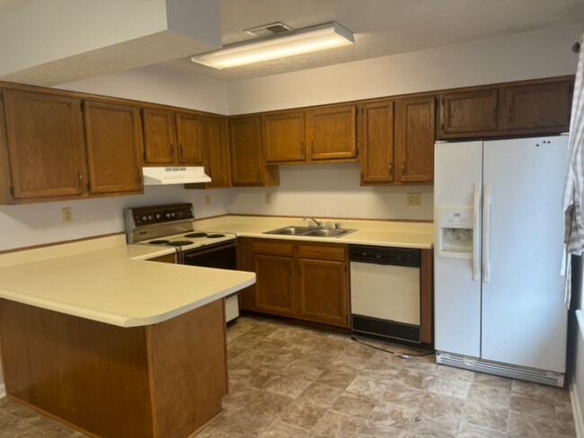 Building Photo - 11501 Carriage Rest Ct