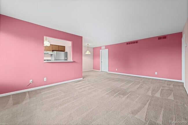 Foto del edificio - 1049 Country Club Dr