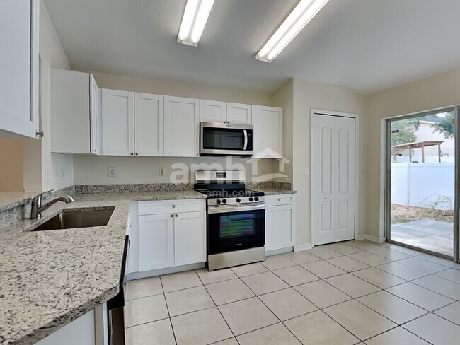 Building Photo - 18534 Kentisbury Ct