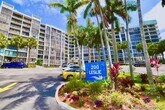 Foto principal - 200 Leslie Dr