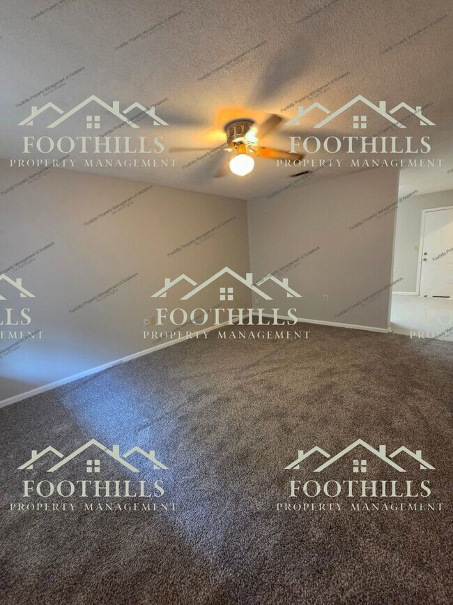 Foto del edificio - 119 Woodland Dr