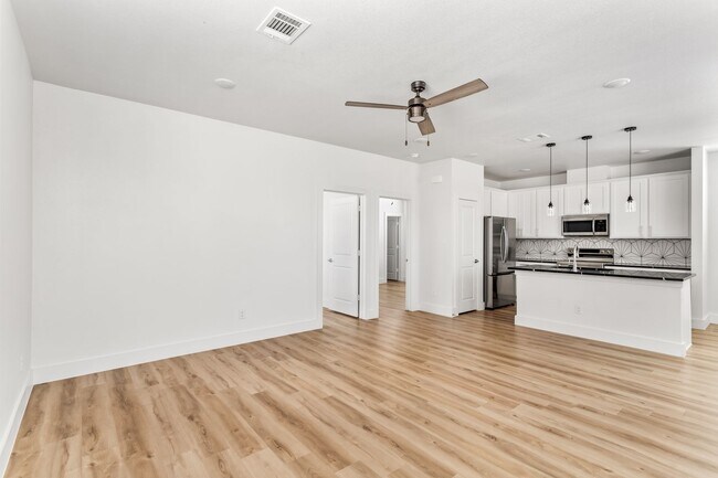 Foto del edificio - 2505 Benbrook-501 2509 unit 501-28