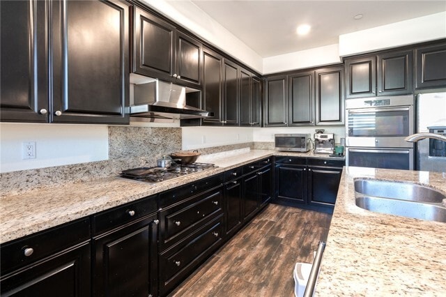 Foto del edificio - 6065 Coopers Hawk Dr