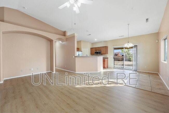 Building Photo - 6830 E Kilkenny Pl