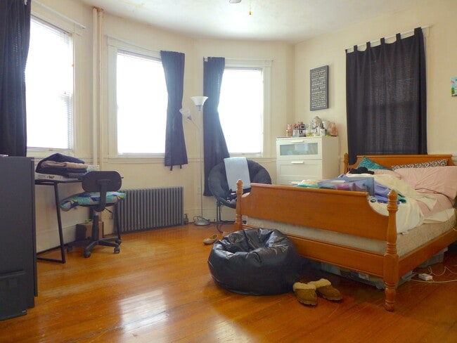 Building Photo - 26 Wensley St