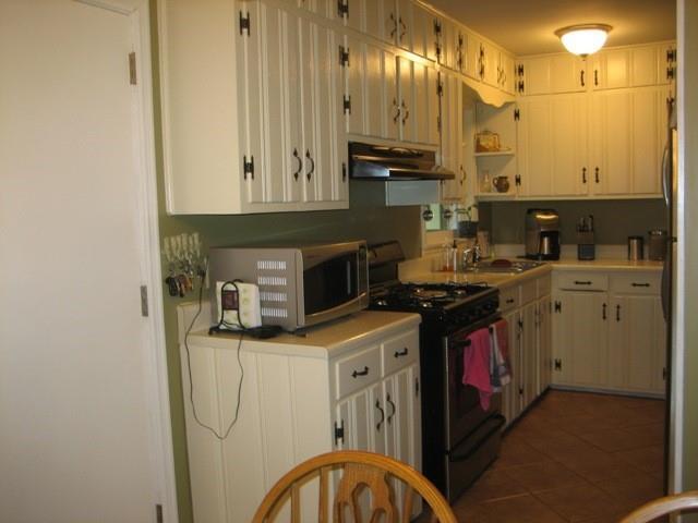 Building Photo - 1359 Spruce Dr SE