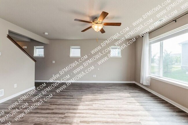 Foto del edificio - 768 NE Macey Way