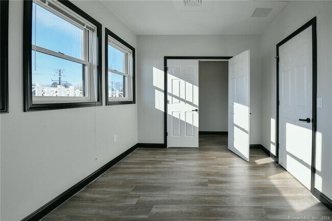 Foto del edificio - 77 Whiting St