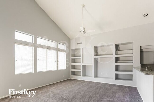 Foto del edificio - 15716 N 156th Ln