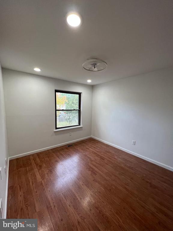 Foto del edificio - 246 Fir Tree Ct