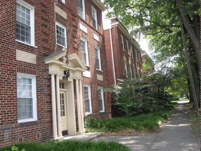 Building Photo - The Governor Apartments