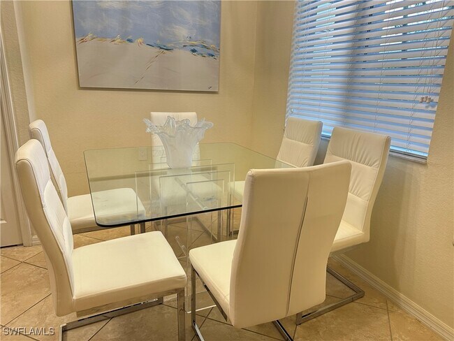 Foto del edificio - 10333 Heritage Bay Blvd
