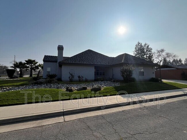 Building Photo - 3503 S Creekside Ct