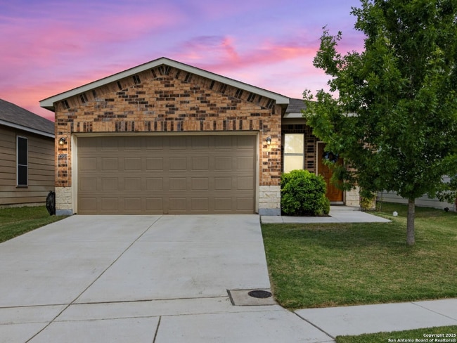 Building Photo - 206 Elderberry