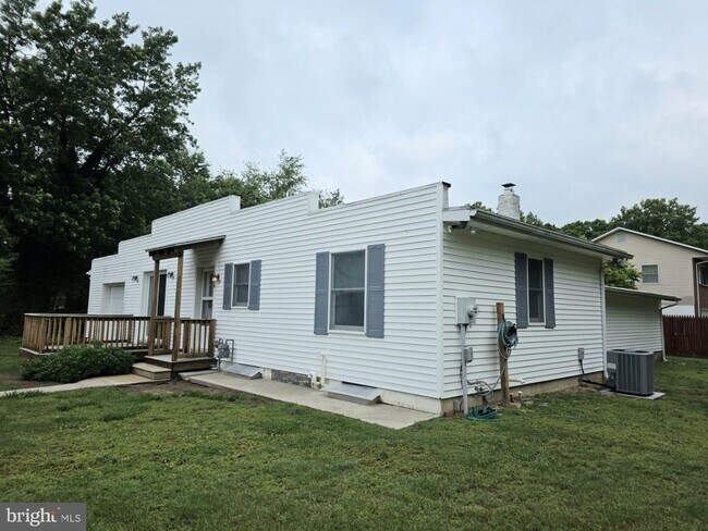 Foto del edificio - 4838 Landis Ave