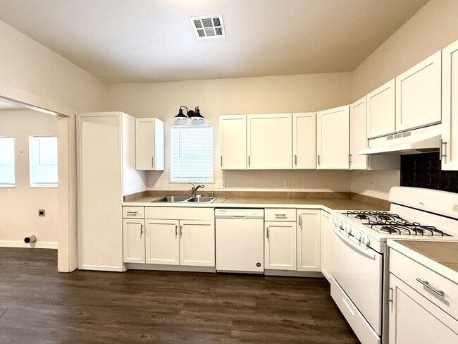 Foto del edificio - 531 G St NW