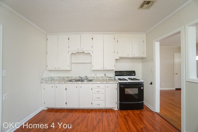 Foto del edificio - 2 br, 1 bath House - 913 Yukon Avenue