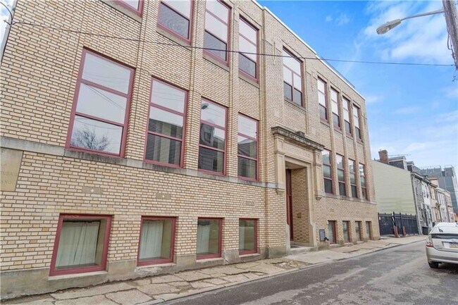 Building Photo - 1822 Harcum Way