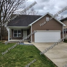 Building Photo - 9405 W 142nd Pl