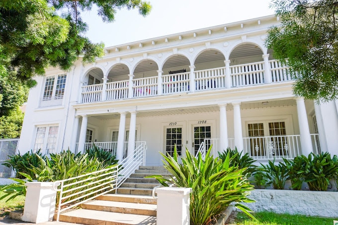 Foto principal - 1708 N Gramercy Pl
