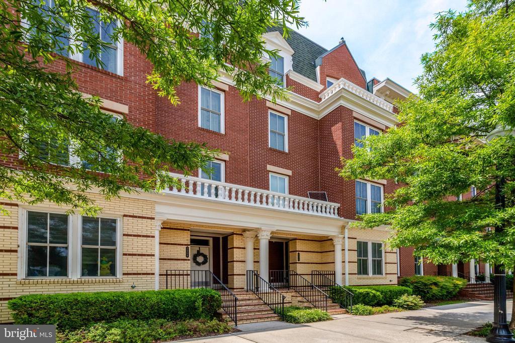 Foto principal - 2406 Potomac Ave