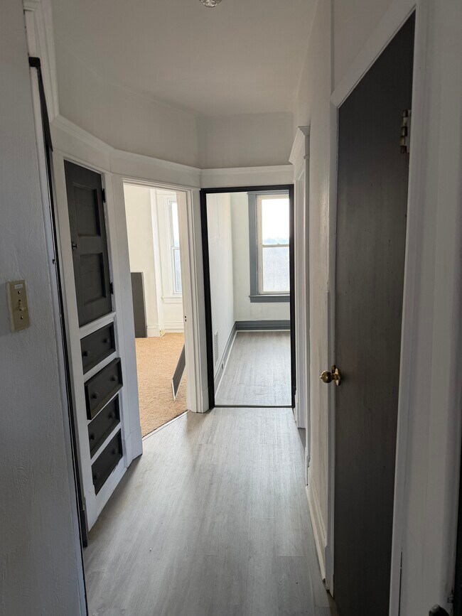 Foto del edificio - 43 Stewart Ave