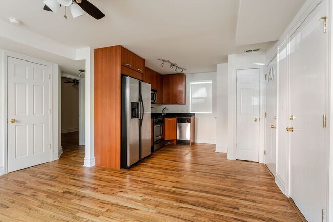 Foto del edificio - Lincoln Square - English Garden, 2 Bed / 1...