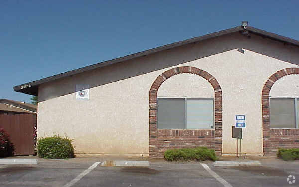 Building Photo - Mesa Garden Apartments