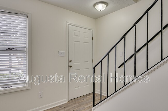 Foto del edificio - 1402 Arsenal Ave