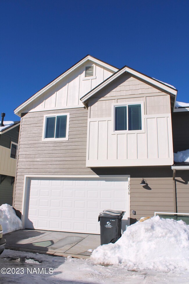 Building Photo - 12230 Curtis Ct