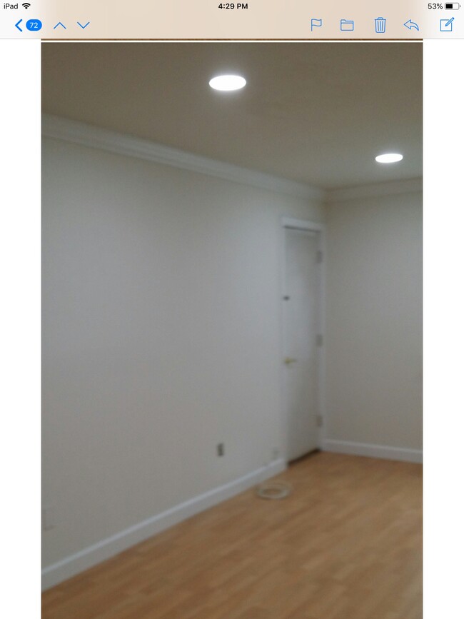 Building Photo - 124 Fox Run Ln