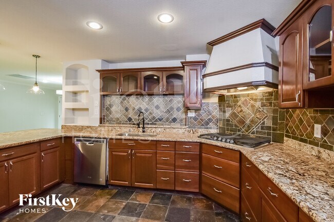 Foto del edificio - 321 Redstone St