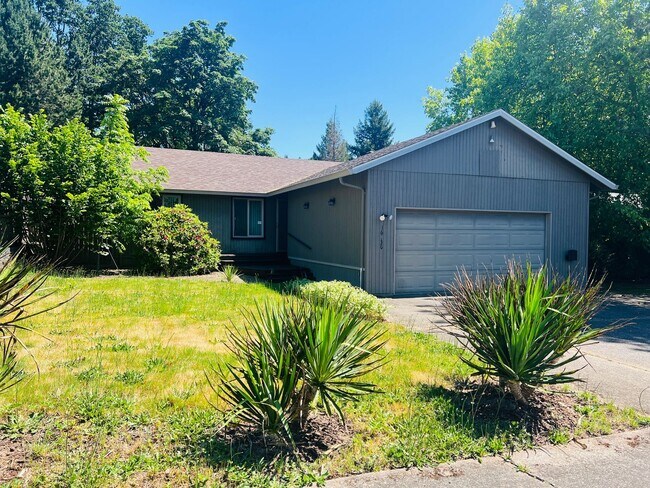 Foto del edificio - Ranch Style home with large fenced backyard