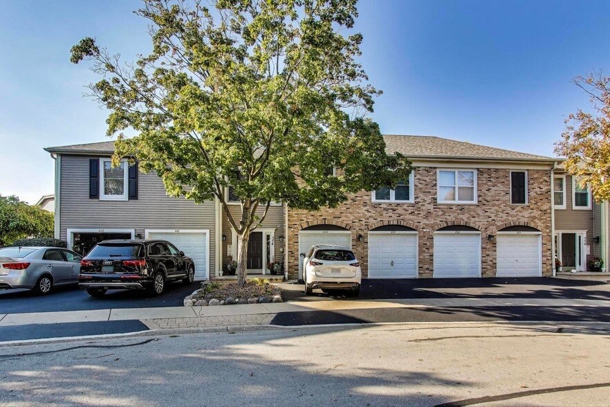 Foto principal - 534 River Front Cir