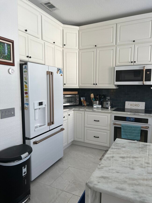 Foto del edificio - 6012 Yeats Manor Dr