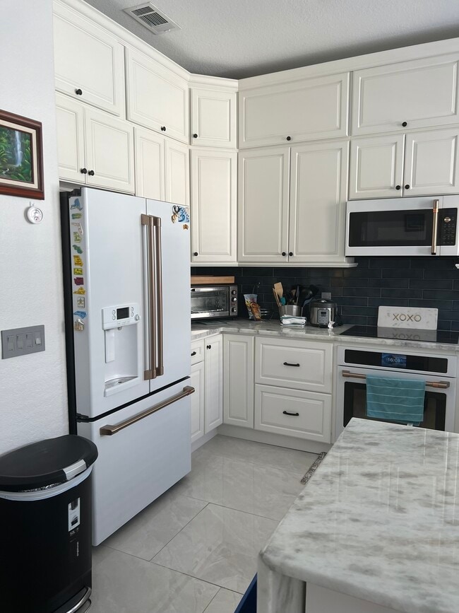 Photo - 6012 Yeats Manor Dr Apartment