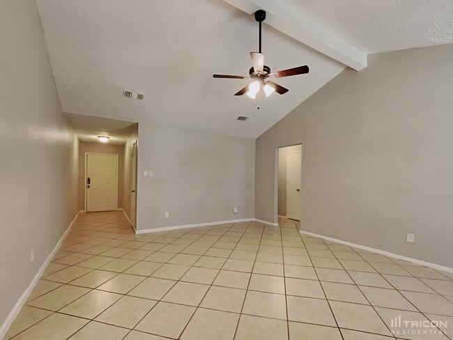 Building Photo - 4523 Mossygate Dr
