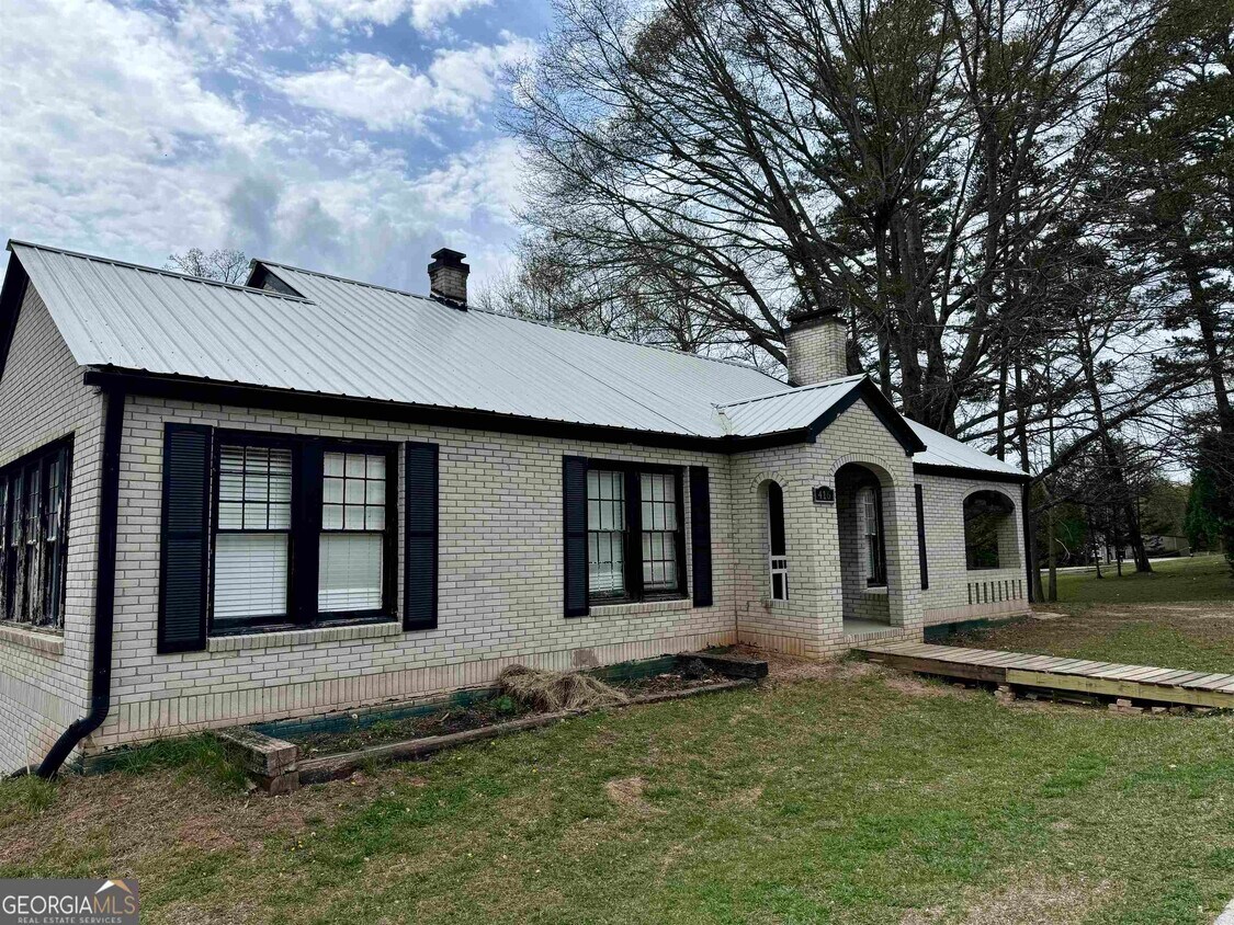 416 GA9, Dawsonville, GA 30534 Townhome Rentals in Dawsonville GA