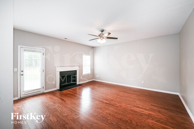 Foto del edificio - 9613 Rothman Ln